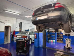 sustitución de suspensión del coche en servicio mecánico en castellón